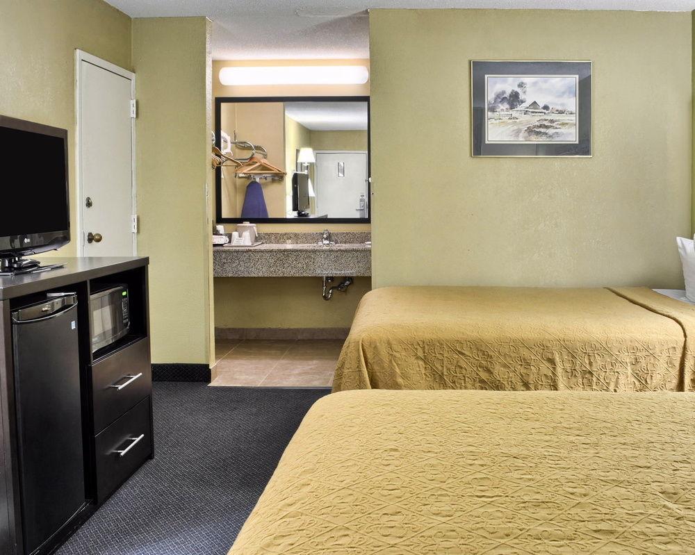Quality Inn Fredericksburg-Central Park Area Exteriér fotografie