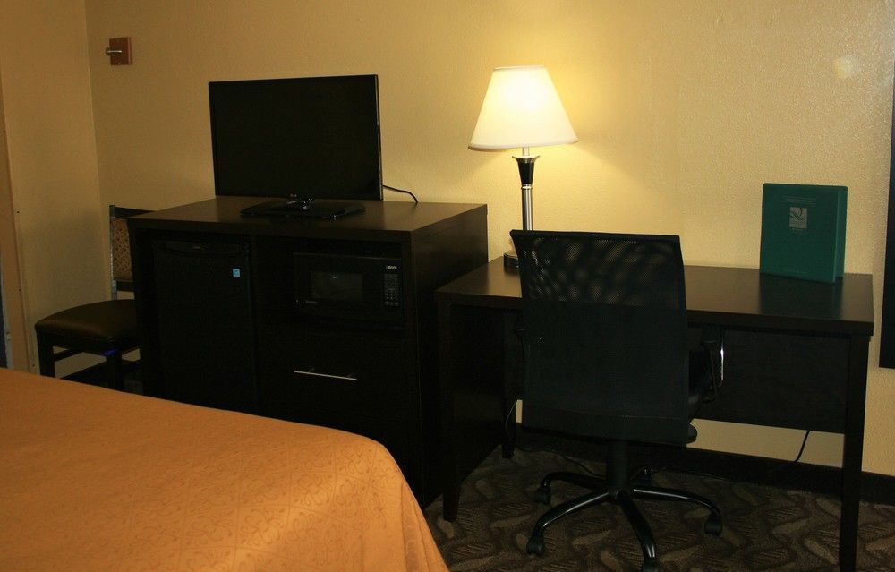 Quality Inn Fredericksburg-Central Park Area Exteriér fotografie
