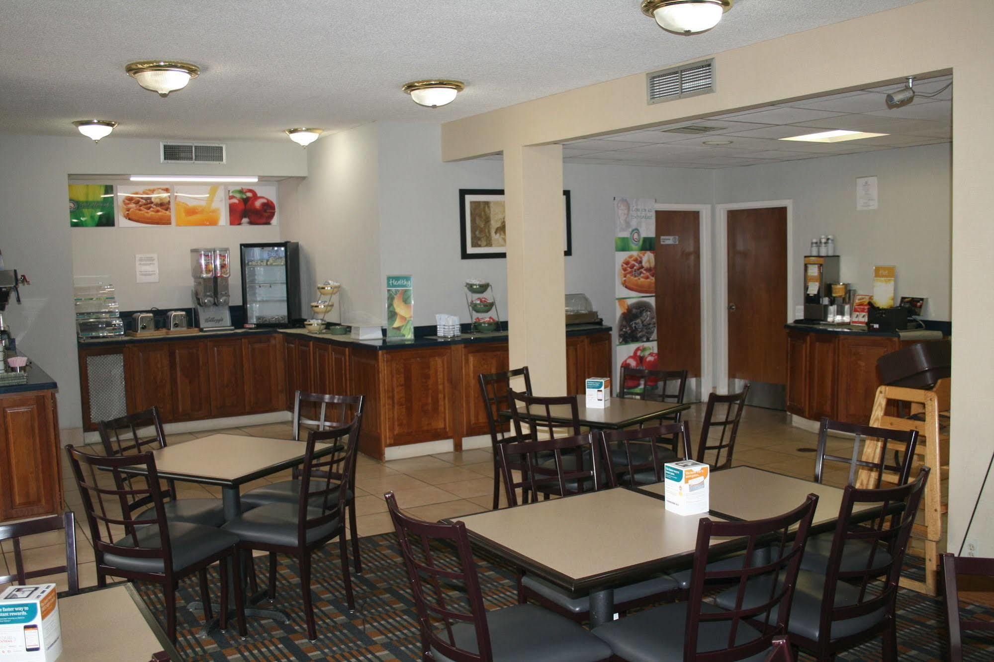 Quality Inn Fredericksburg-Central Park Area Exteriér fotografie