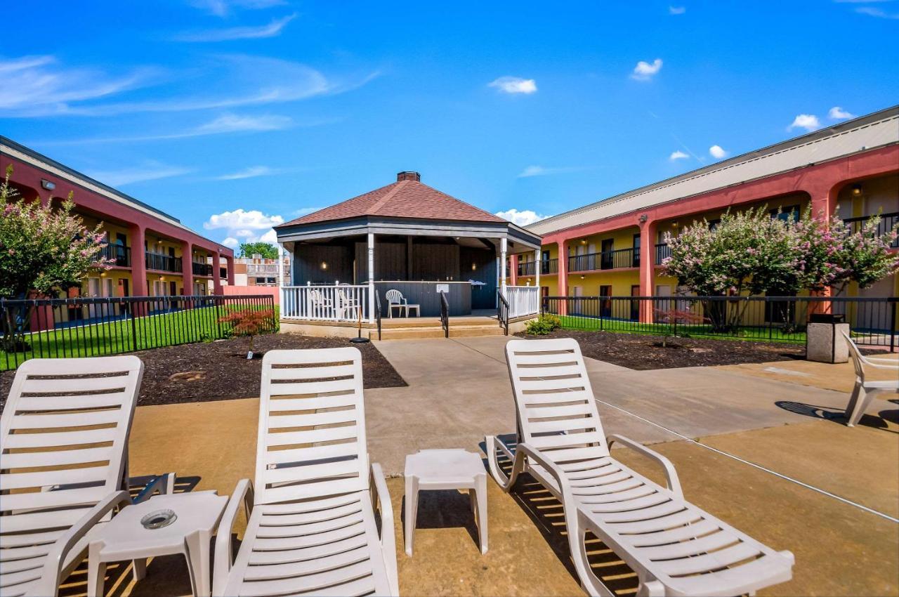 Quality Inn Fredericksburg-Central Park Area Exteriér fotografie