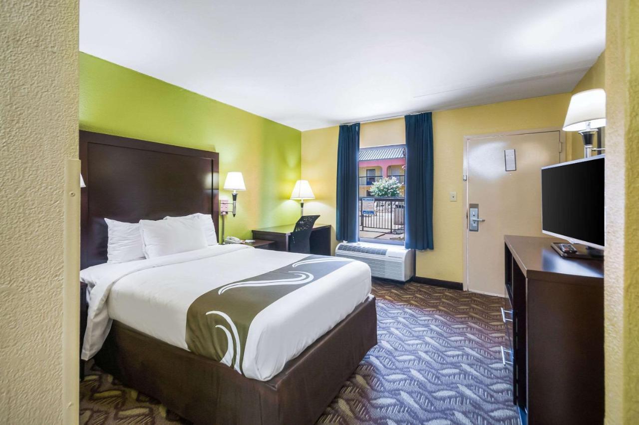 Quality Inn Fredericksburg-Central Park Area Exteriér fotografie