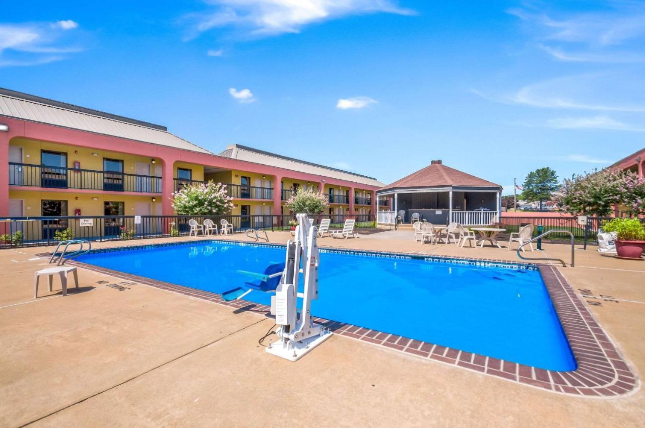 Quality Inn Fredericksburg-Central Park Area Exteriér fotografie